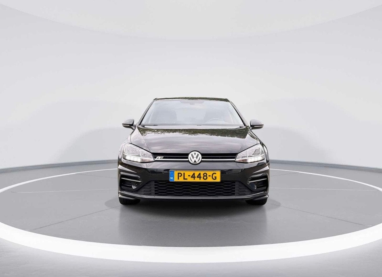 Volkswagen Golf 1.0 TSI R line 110pk 5D 2018 digi dashboard, Voorwielaandrijving, Zwart, Origineel Nederlands, Bedrijf
