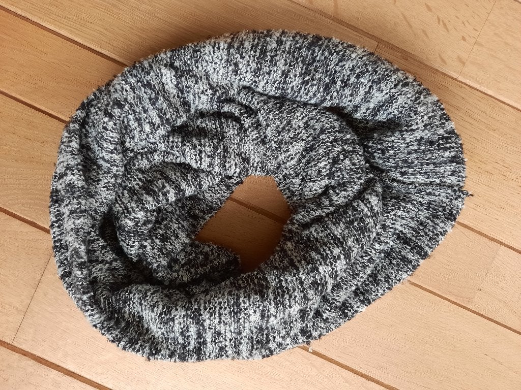 HEMA kolsjaal colsjaal sjaal zwart wit mêlee, Kleding | Dames, Maat 46/48 (XL) of groter, Ophalen of Verzenden, Zo goed als nieuw