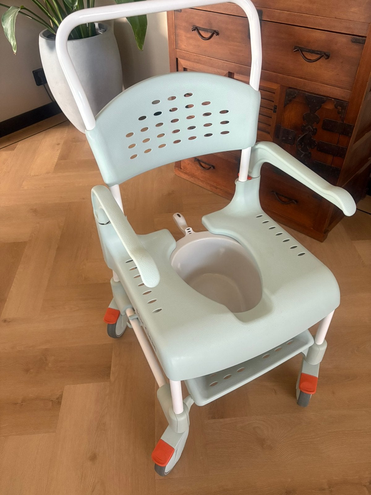 Douche/po stoel, Ophalen of Verzenden, Zo goed als nieuw