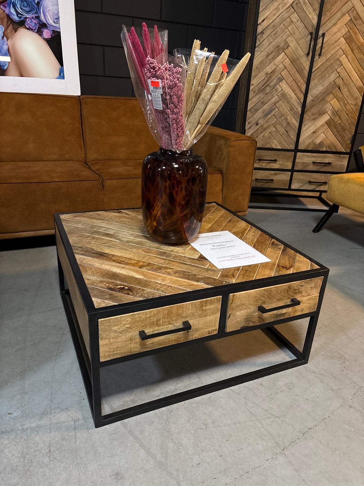 Salontafel mangohout visgraat 80x80 cm met 4 lades