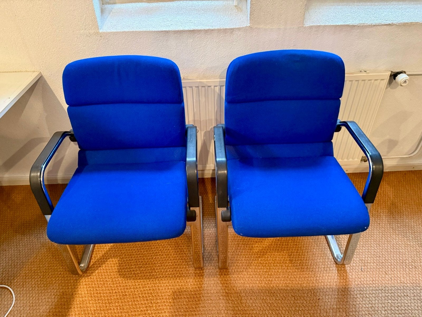 Twee comfortabele blauwe bureaustoelen, Huis en Inrichting, Stoelen, Ophalen, Gebruikt, Twee, Blauw