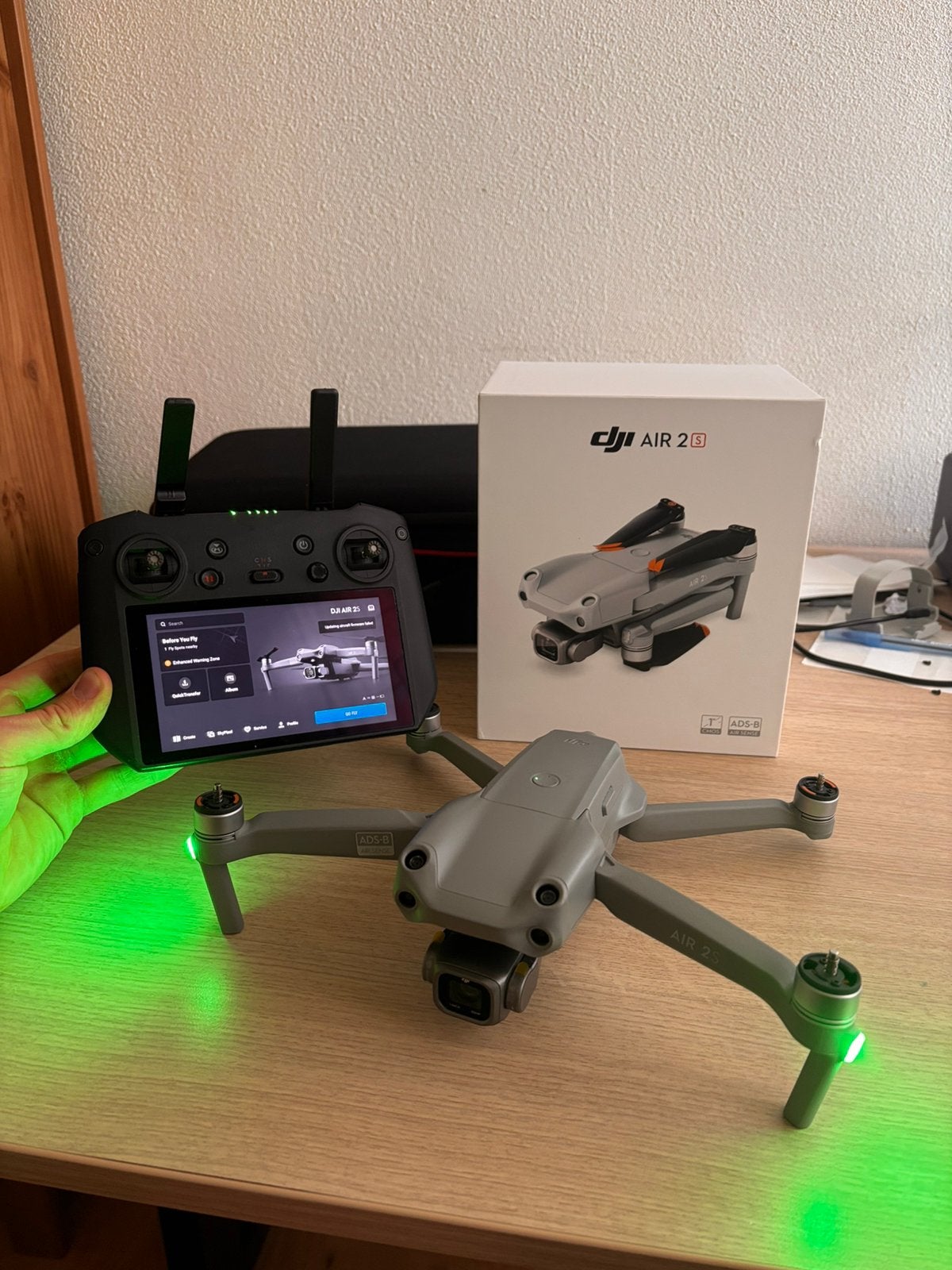 DJI Air2s met RM510 Smartcontroller, Audio, Tv en Foto, Drones, Ophalen of Verzenden, Zo goed als nieuw