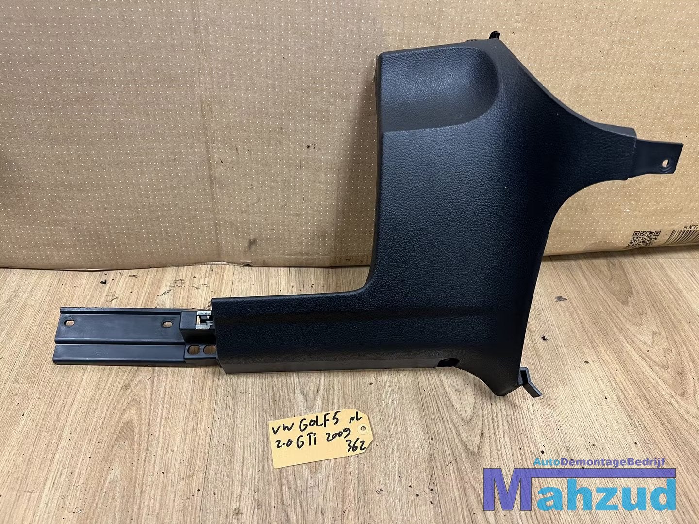 VW GOLF 5 Dashboard deel afdekkap stuurkolom 1K1858368A, Gebruikt, Volkswagen, Volkswagen AG, Berliner Ring 2
38440  Wolfsburg, DE