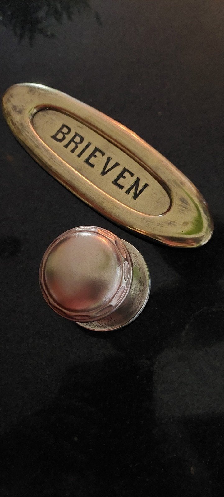 Oude koperen brievenbus en bronzen voordeurknop, Ophalen of Verzenden, Koper