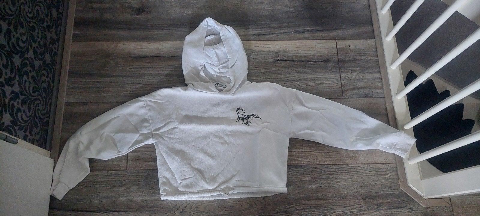 Witte hoodie met schorpioen print - FB Sister (XS), Wit, Ophalen of Verzenden, Zo goed als nieuw, Maat 34 (XS) of kleiner