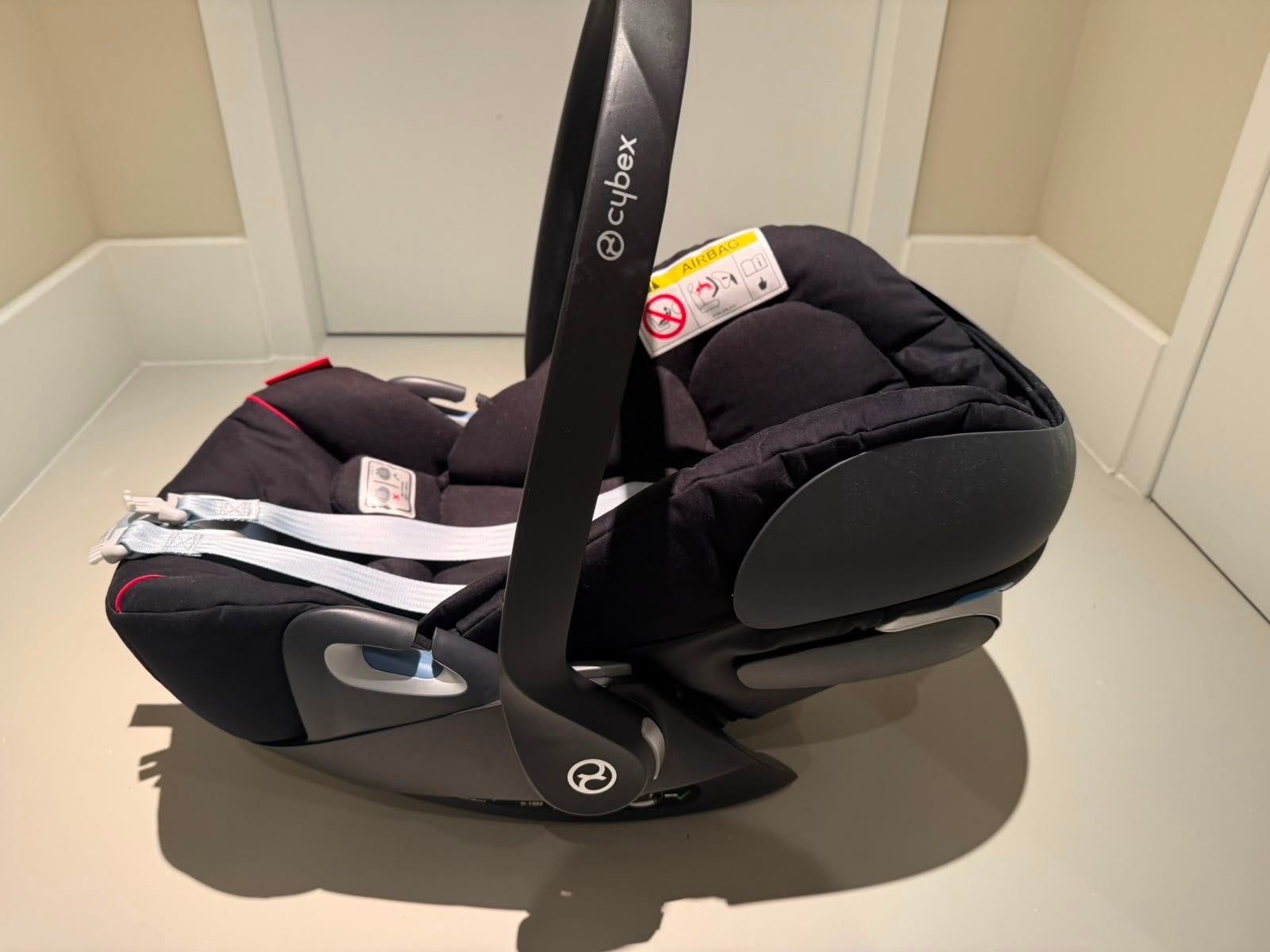 Cybex Cloud Z i-Size Ferrari Edition - Zo goed als nieuw, Zijbescherming, Zo goed als nieuw, Isofix, 0 t/m 13 kg