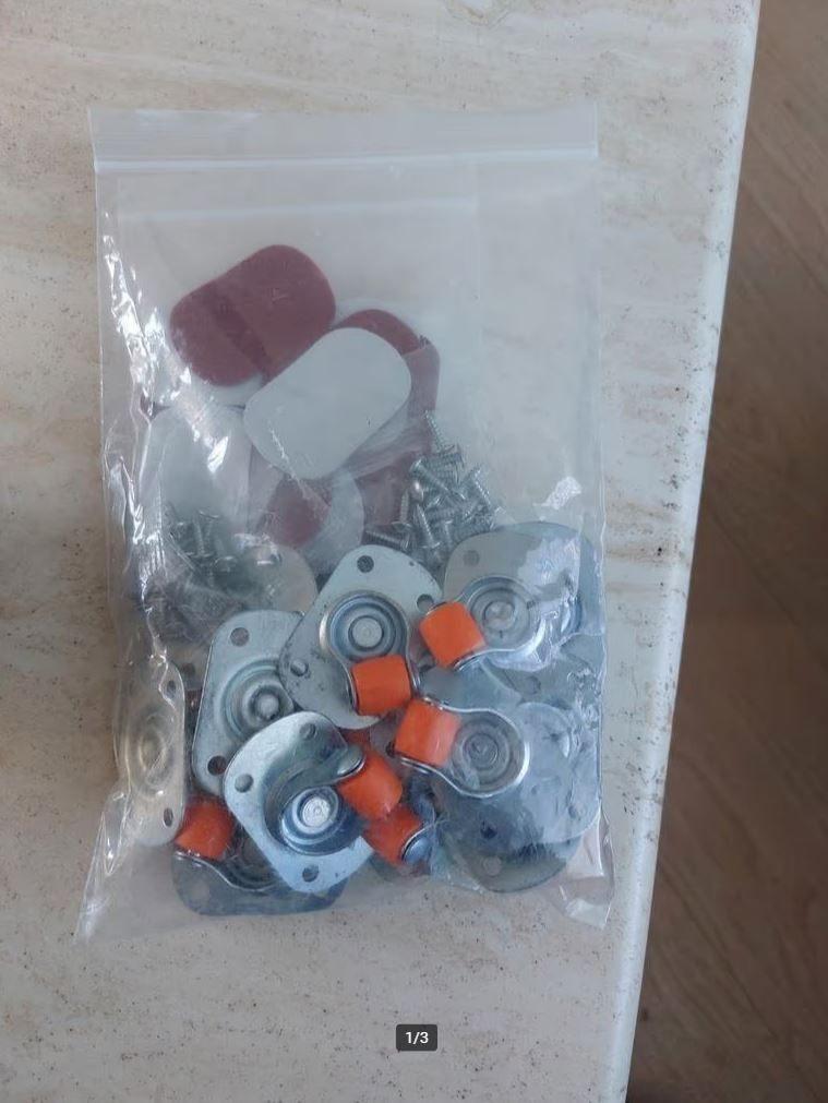 15 kleine zwenkwielen, nieuw in verpakking, Ophalen of Verzenden, Nieuw