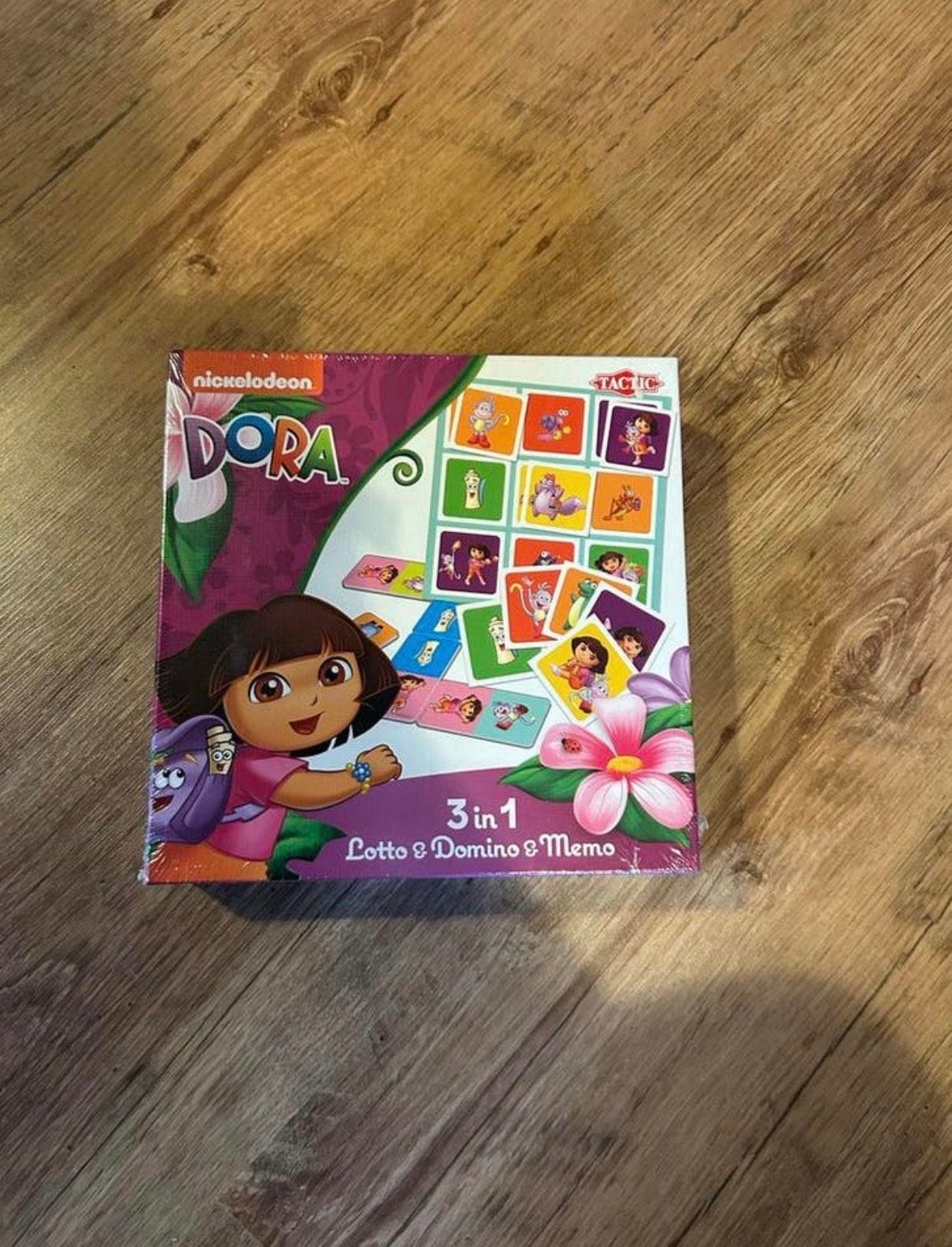 Dora 3-in-1 Spel: Lotto, Domino & Memo (Nieuw), Drie of vier spelers, Ophalen of Verzenden, Nieuw