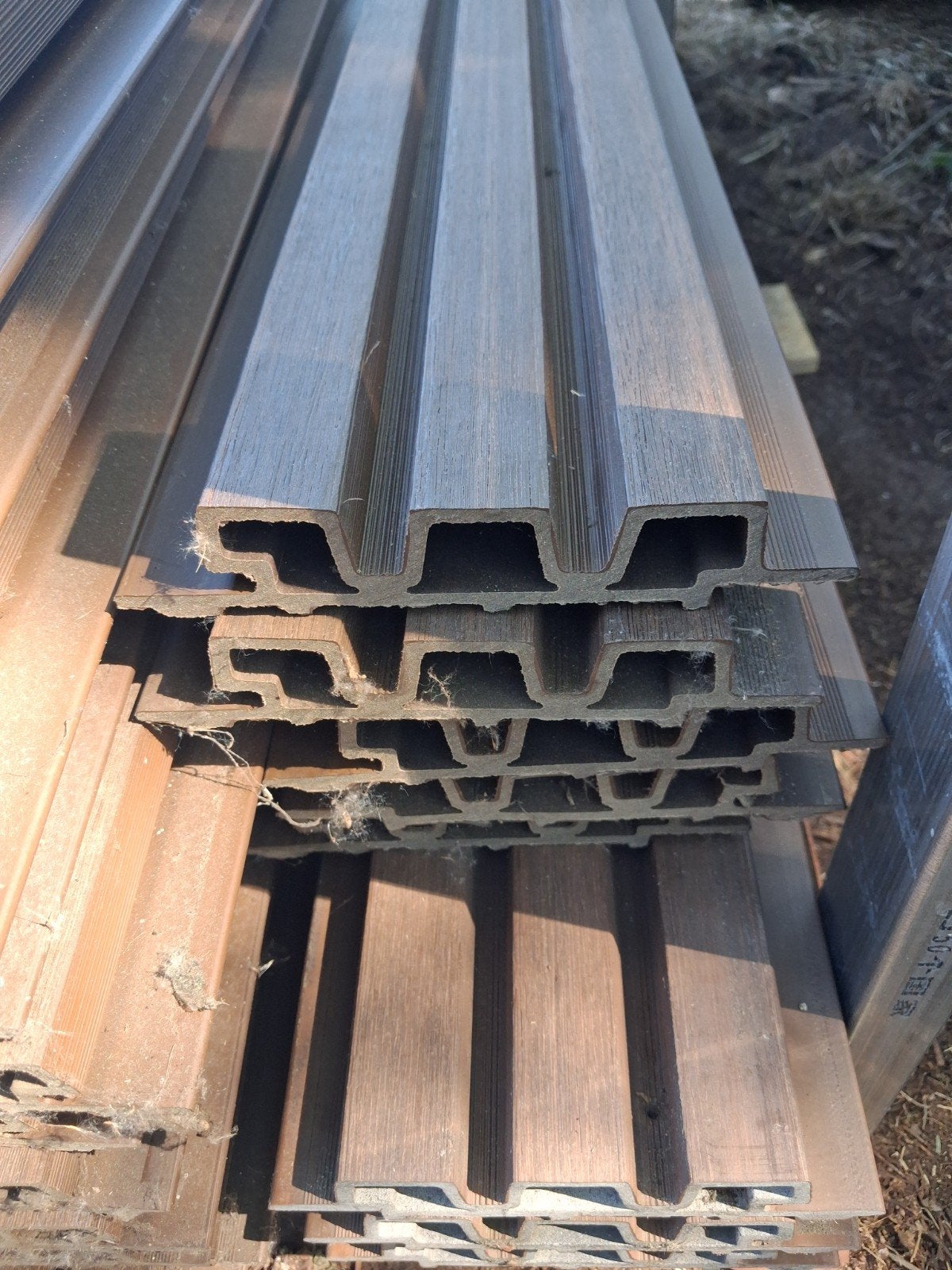diverse partijtjes gevelplanken newtechwood weo35 weo60, Ophalen, Nieuw, Minder dan 180 cm, Planken