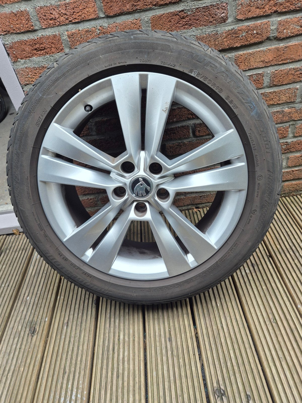 Skoda Karoq 18 inch banden met velgen (2x 4mm, 2x 8mm), Auto-onderdelen, Banden en Velgen, Ophalen, 18 inch, Banden en Velgen