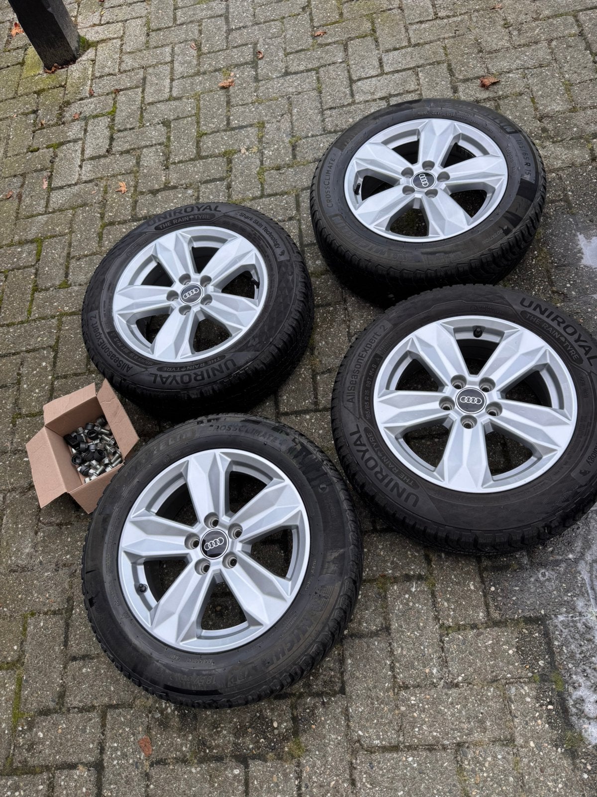 Banden met originele Audi velgen 15 inch, Auto-onderdelen, Ophalen, 15 inch, Banden en Velgen, 185 mm