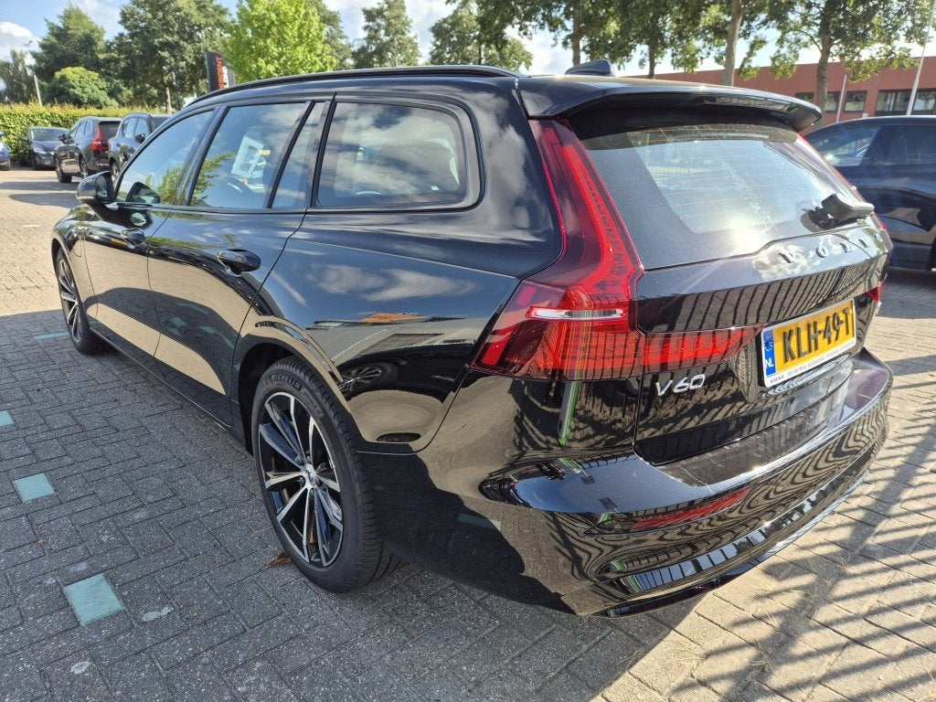 Volvo V60 T8 455PK AWD Plus Dark | Harman Kardon | Schuifdak, Automaat, Gebruikt, 4 cilinders, 24 maanden