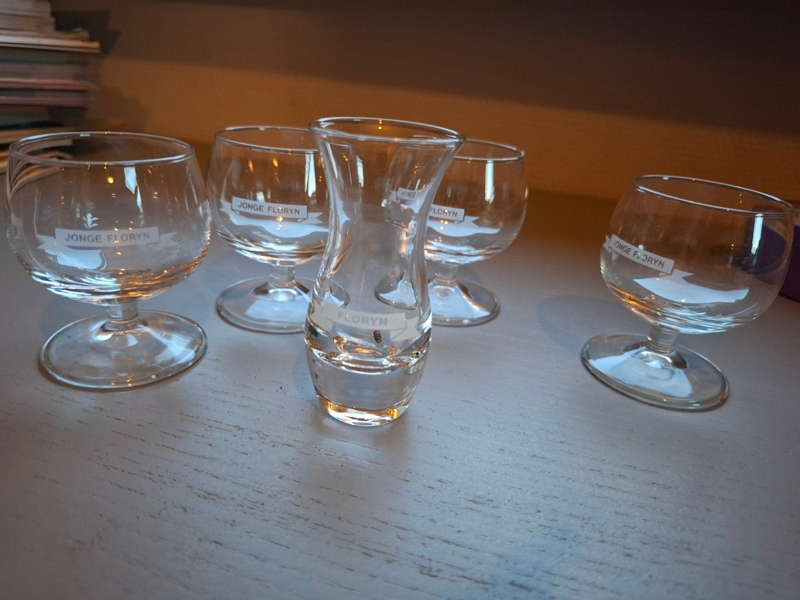 3) 5 stuks Borrelglaasjes: 1 Florijn en 4 Jonge Florijn, Ophalen of Verzenden, Zo goed als nieuw, Borrel- of Shotglas