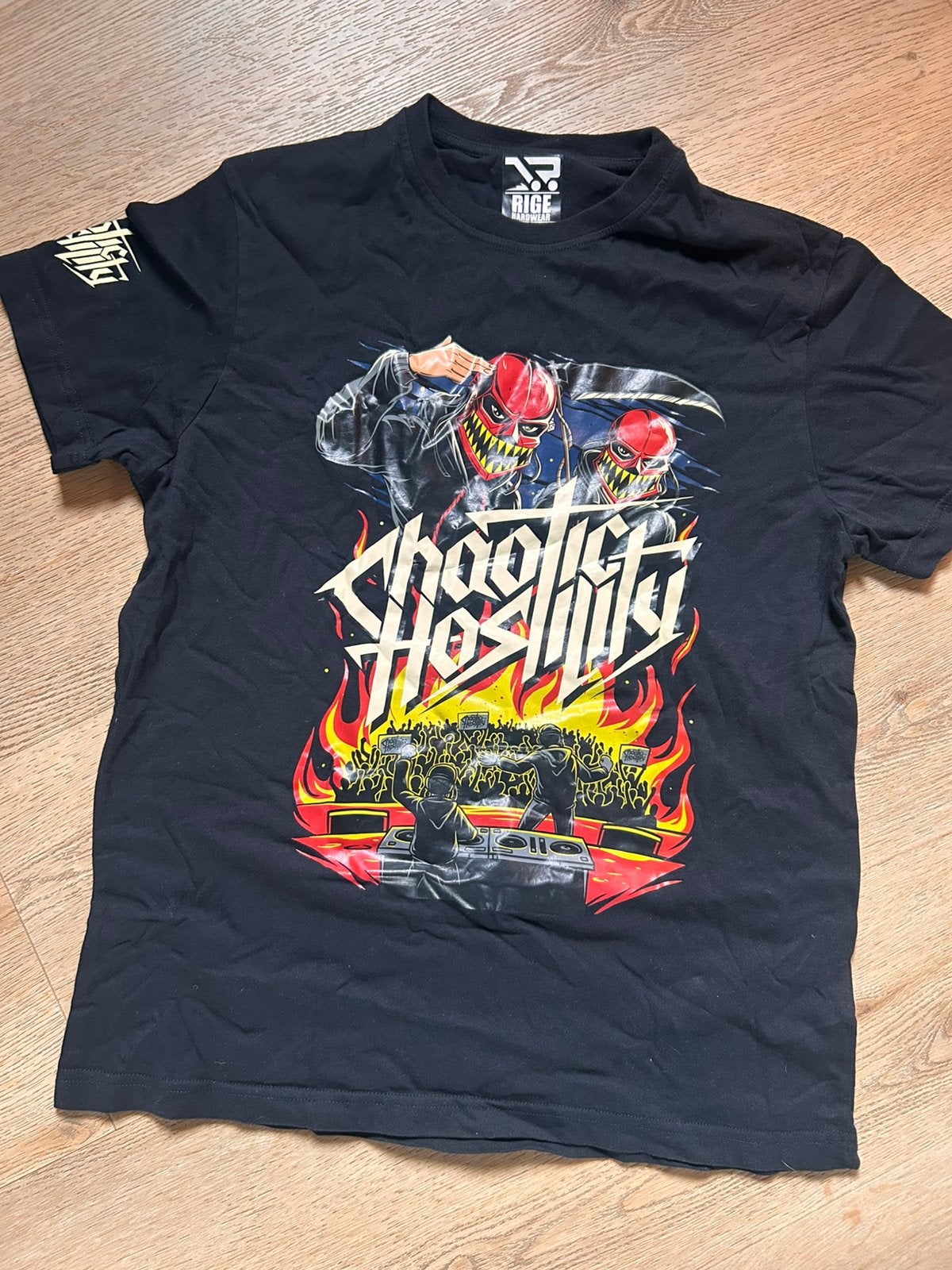 T shirt Chaotic Hostility, Kleding | Heren, Ophalen of Verzenden, Zo goed als nieuw, Zwart