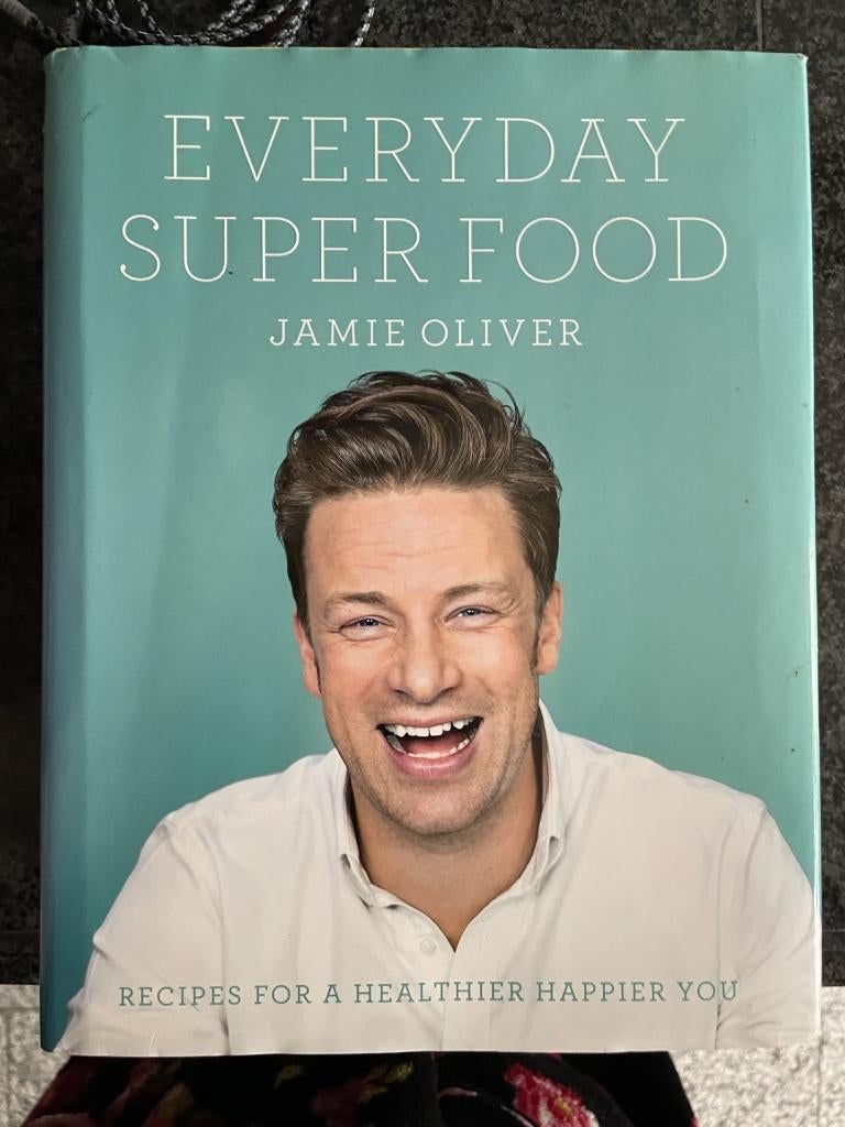 Jamie oliver/Everyday superfood/dikke hardcover engelse taal, Boeken, Ophalen of Verzenden, Zo goed als nieuw