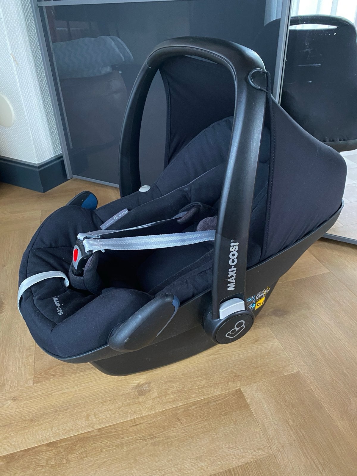 Maxi Cosi pebble plus, Ophalen, Autogordel, Zijbescherming, Zo goed als nieuw