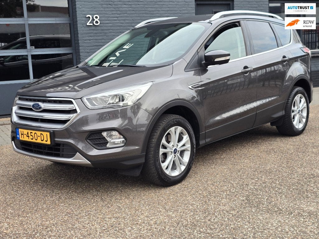 Ford Kuga 1.5 EcoBoost Titanium D-Riem vervangen mooie auto
