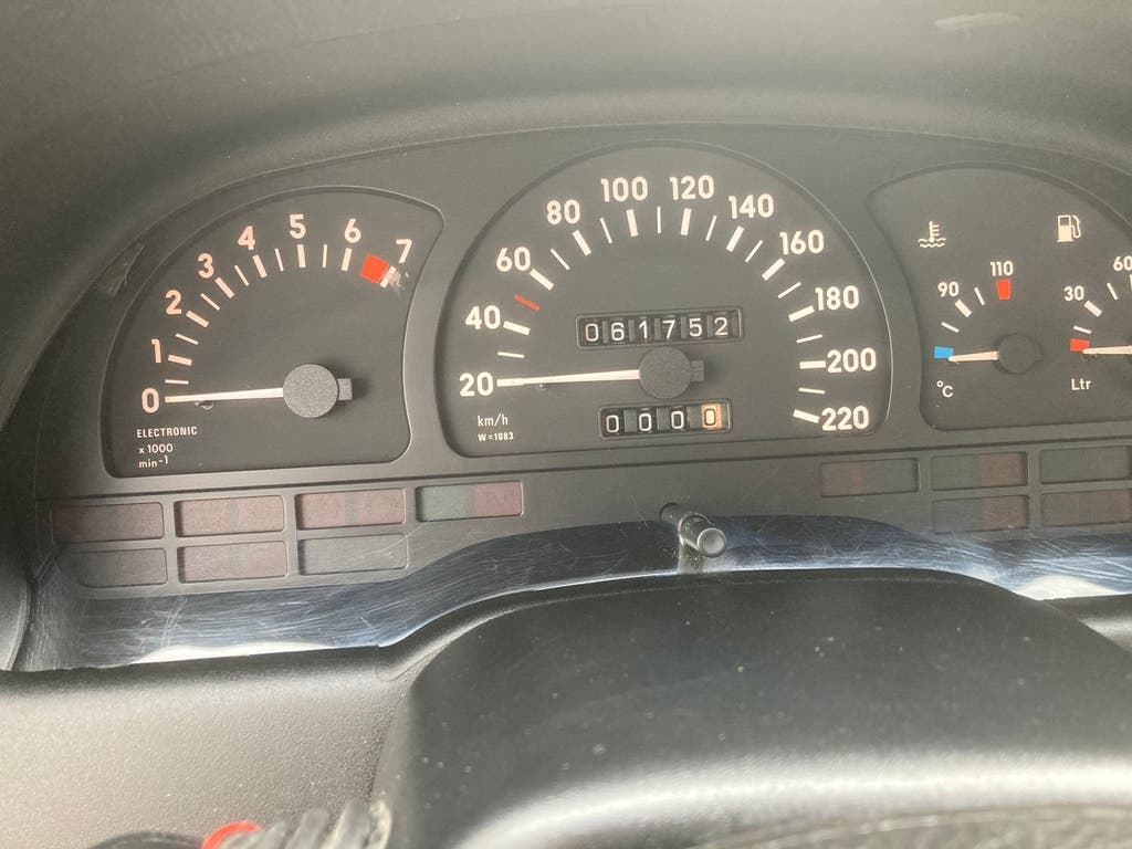 Opel Vectra 2.0 I AUT U9 1992 Aubergine, foto 6
