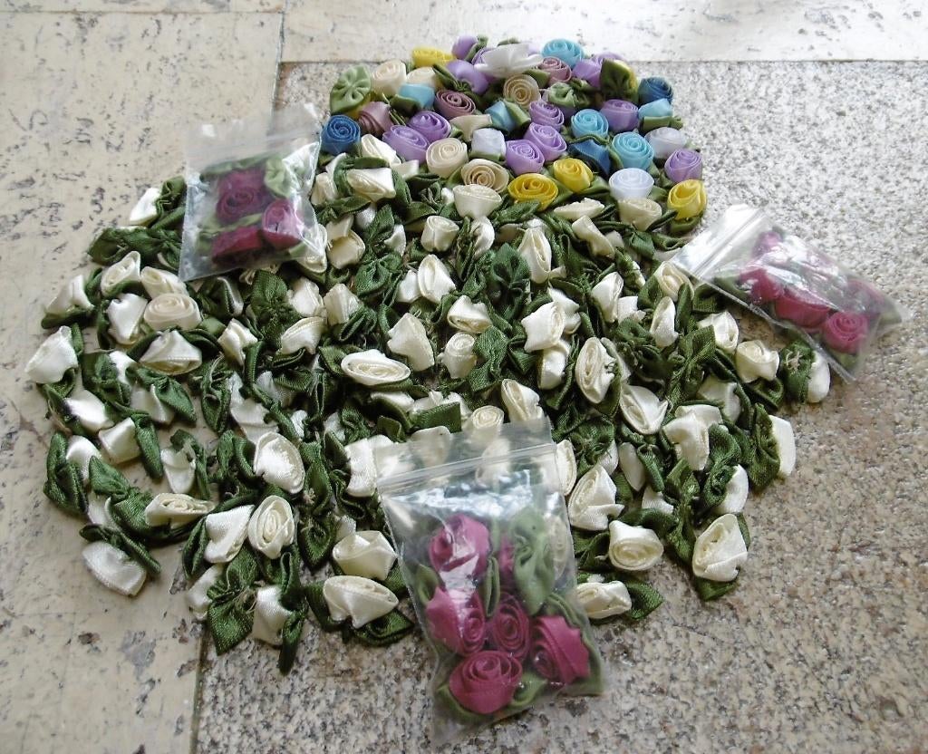 200 stuks satijnen roosjes - nieuw, Verzenden, Nieuw