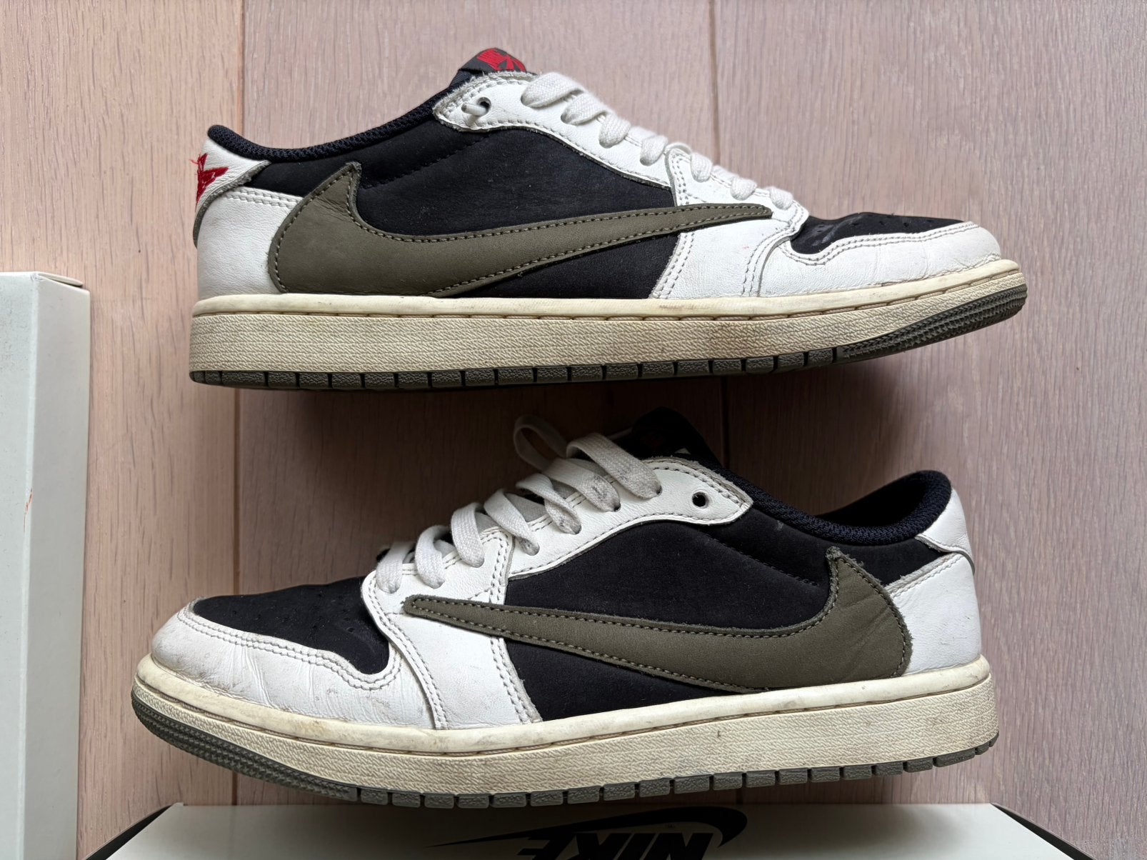 Jordan 1 Retro Low OG SP Travis Scott Olive USW 9,5 EU 41, Kinderen en Baby's, Ophalen of Verzenden, Zo goed als nieuw, Jongen of Meisje
