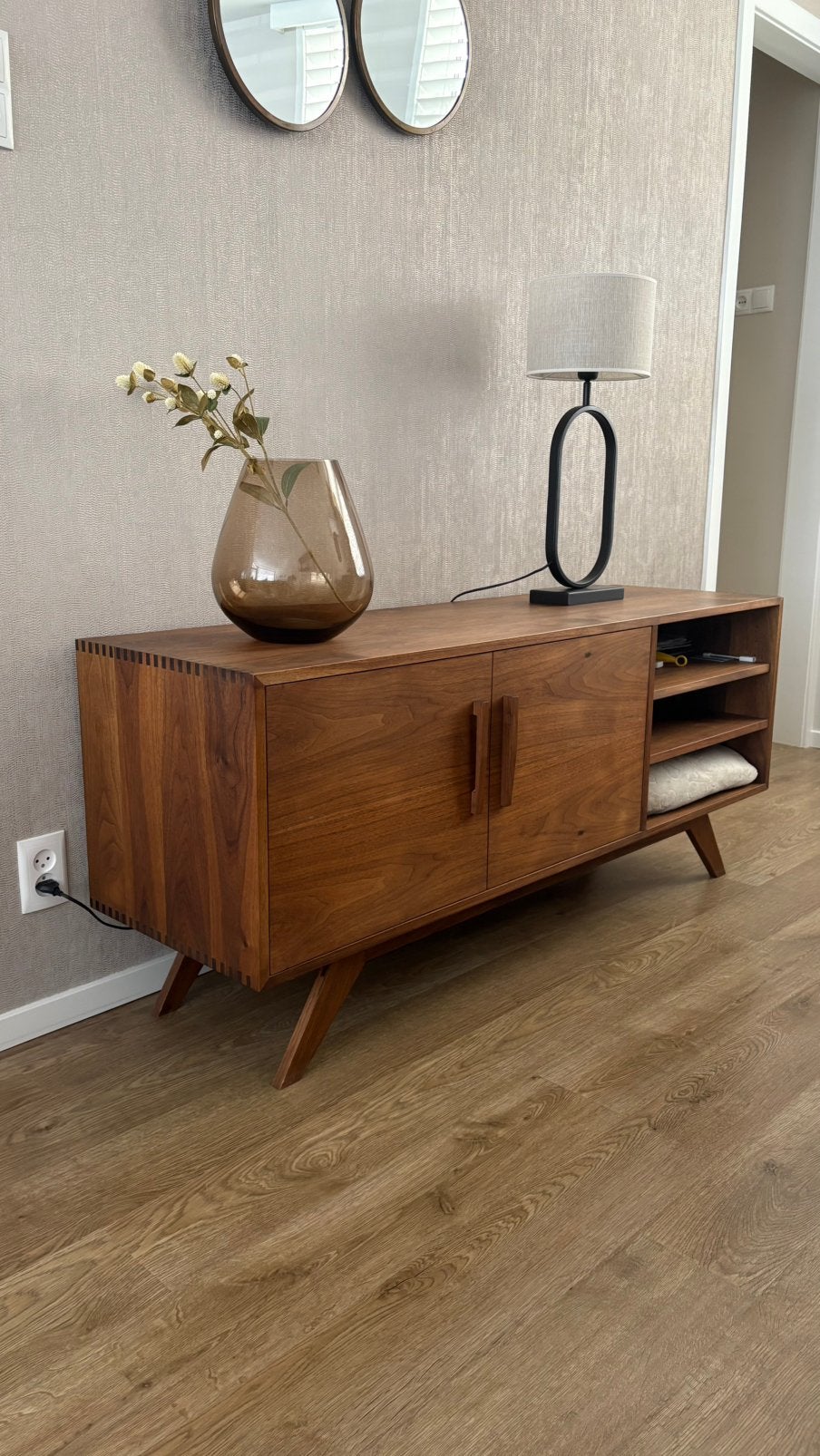 Handgemaakt dressoir notenhout, Ophalen, Zo goed als nieuw, 25 tot 50 cm