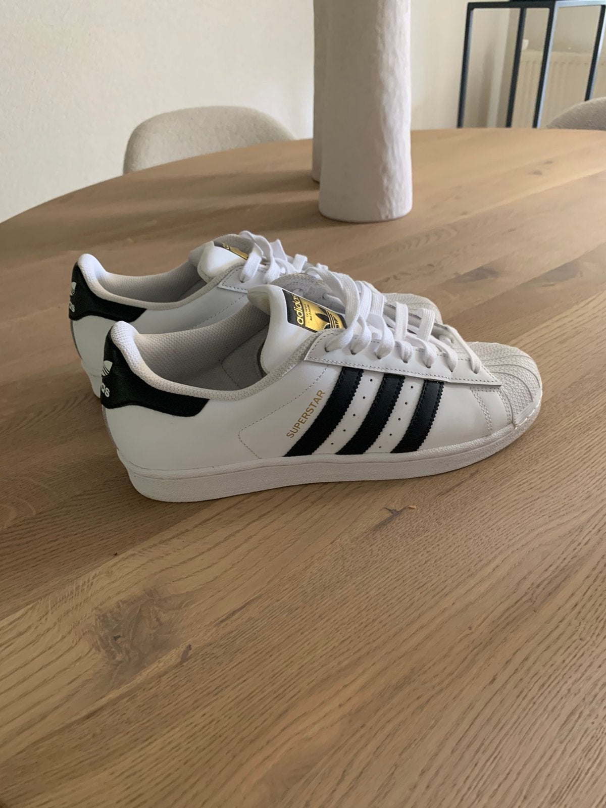 Adidas wit, Ophalen of Verzenden, Zo goed als nieuw, Wit