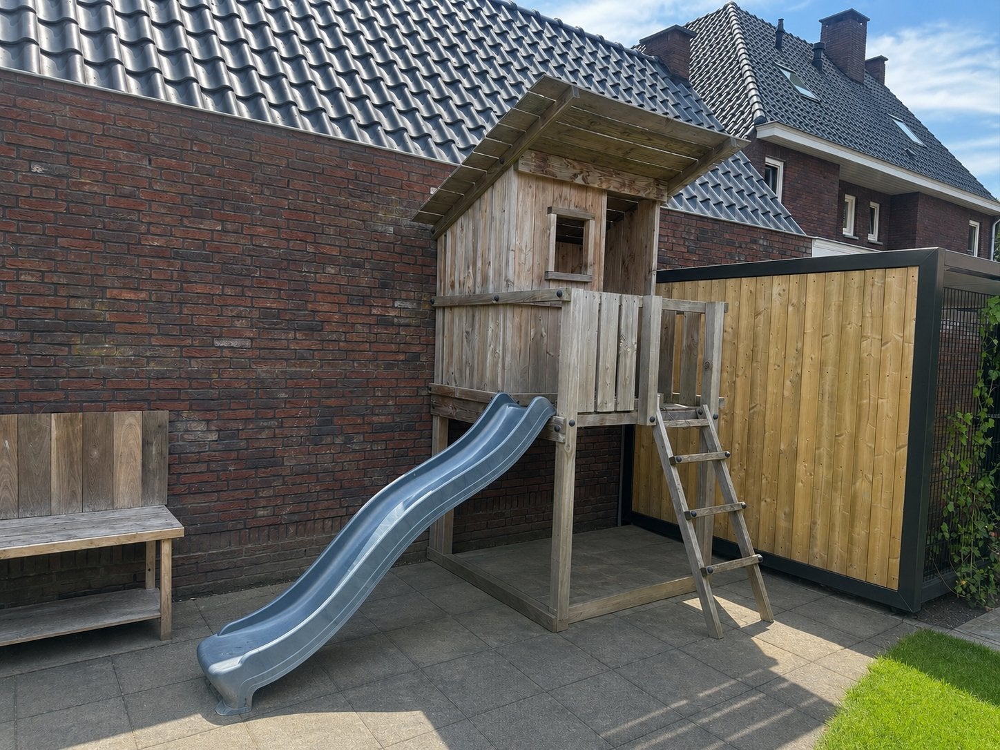 Douglas Speeltoestel Beach Hut met glijbaan, Kinderen en Baby's, Speelgoed | Buiten | Speelhuisjes, Ophalen, Zo goed als nieuw