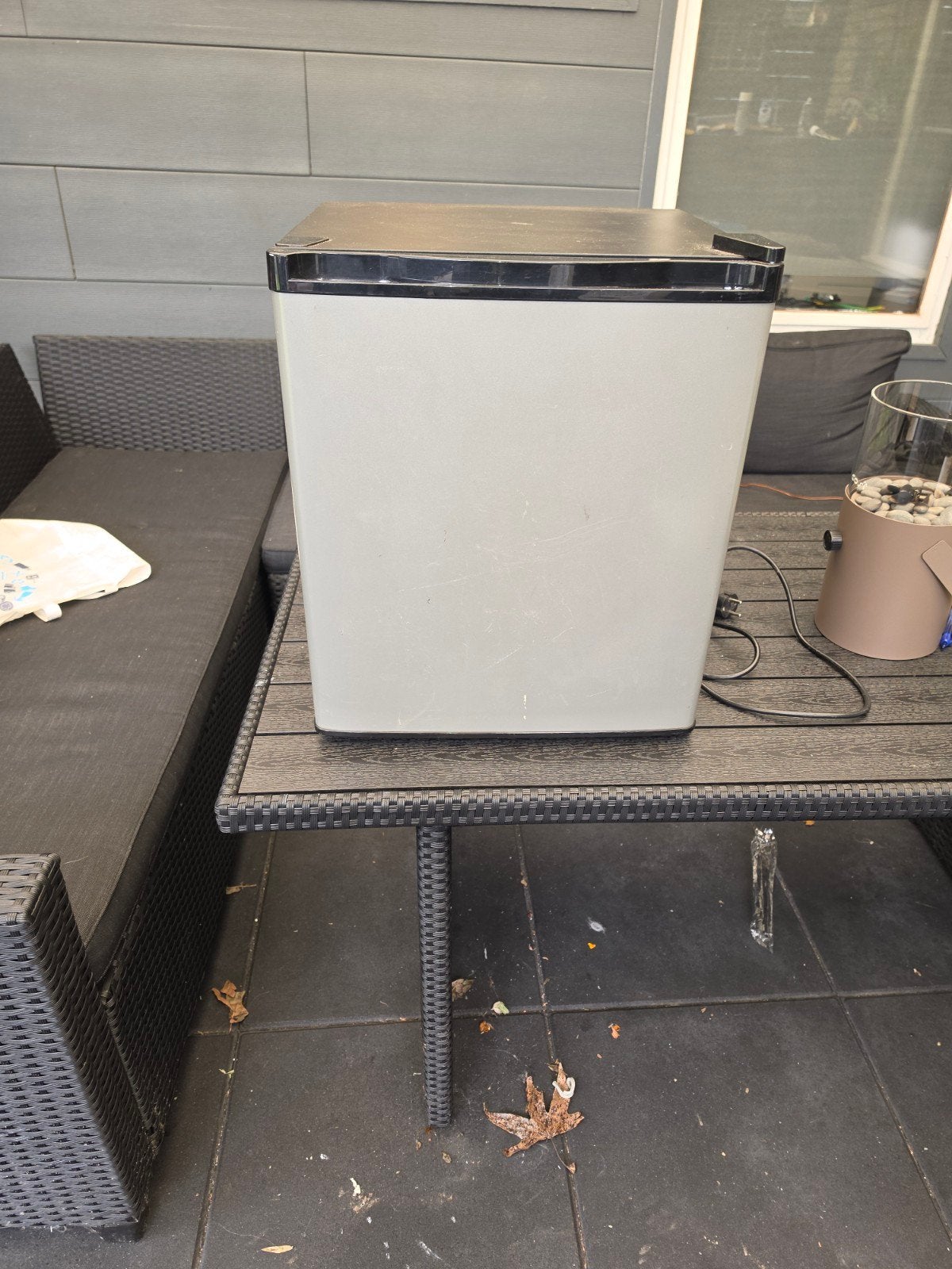 Compacte minibar koelkast - Ideaal voor kleine ruimtes, Ophalen, Minder dan 75 liter, Zonder vriesvak, Gebruikt