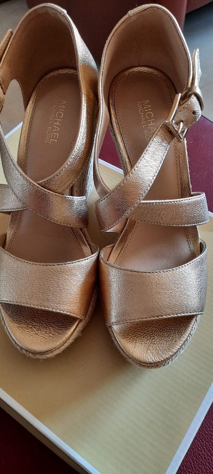 Michael Kors Goudkleurige Espadrille Wedges Maat 35, Verzenden, Zo goed als nieuw, Sandalen of Muiltjes