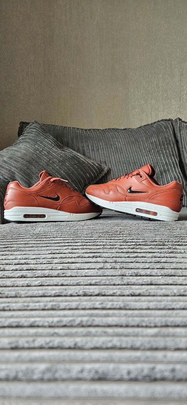 Nike Air Max 1 Jewel 'Dusty Peach', Maat 40 / 25 cm., Kleding | Heren, Schoenen, Overige kleuren, Nike, Ophalen of Verzenden, Sneakers of Gympen