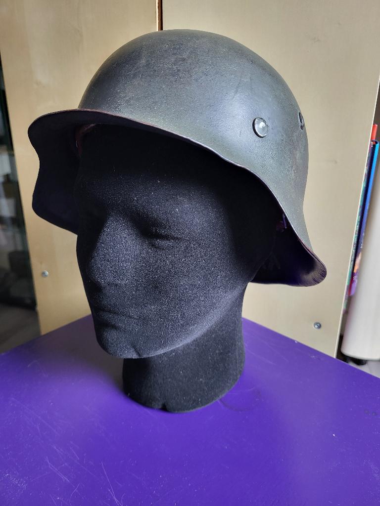 Duitse M42 helm, Verzamelen, Militaria | Tweede Wereldoorlog, Ophalen of Verzenden, Landmacht, Duitsland, Helm of Baret