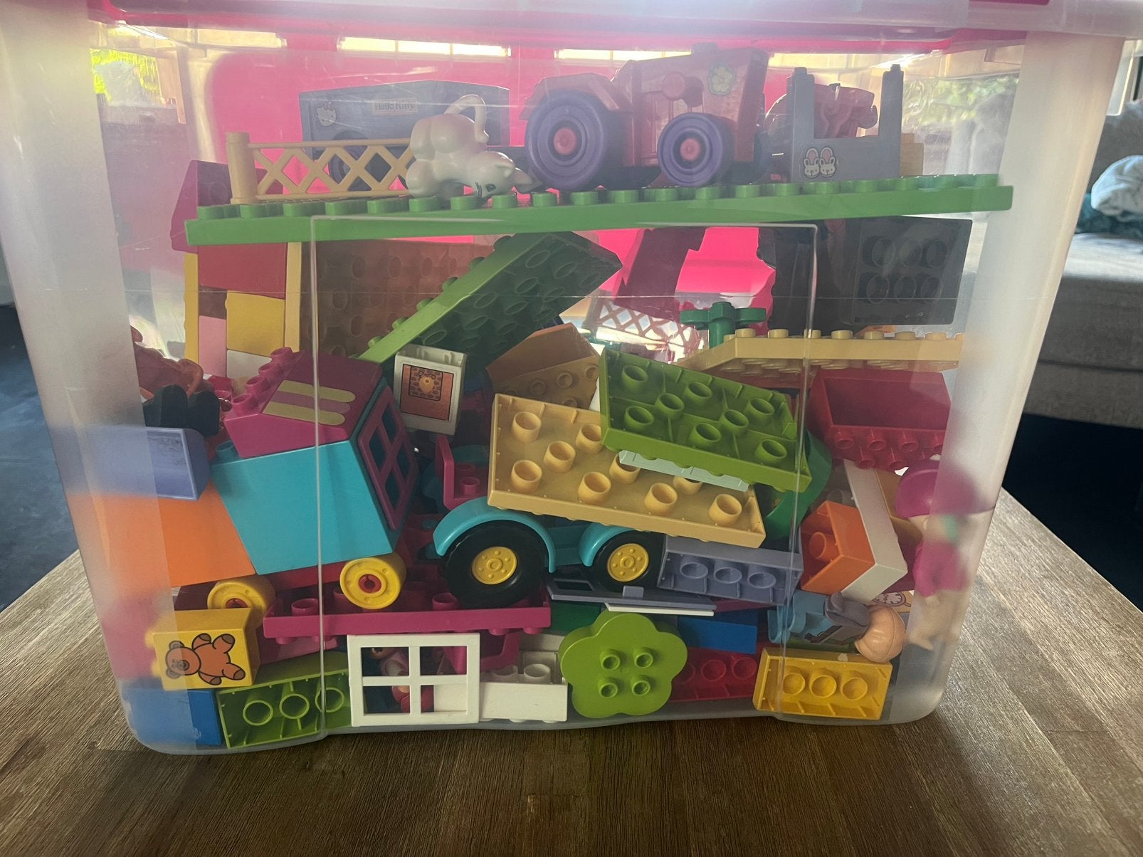 Duplo, met nijntje hello kitty paarden etc, Ophalen, Gebruikt