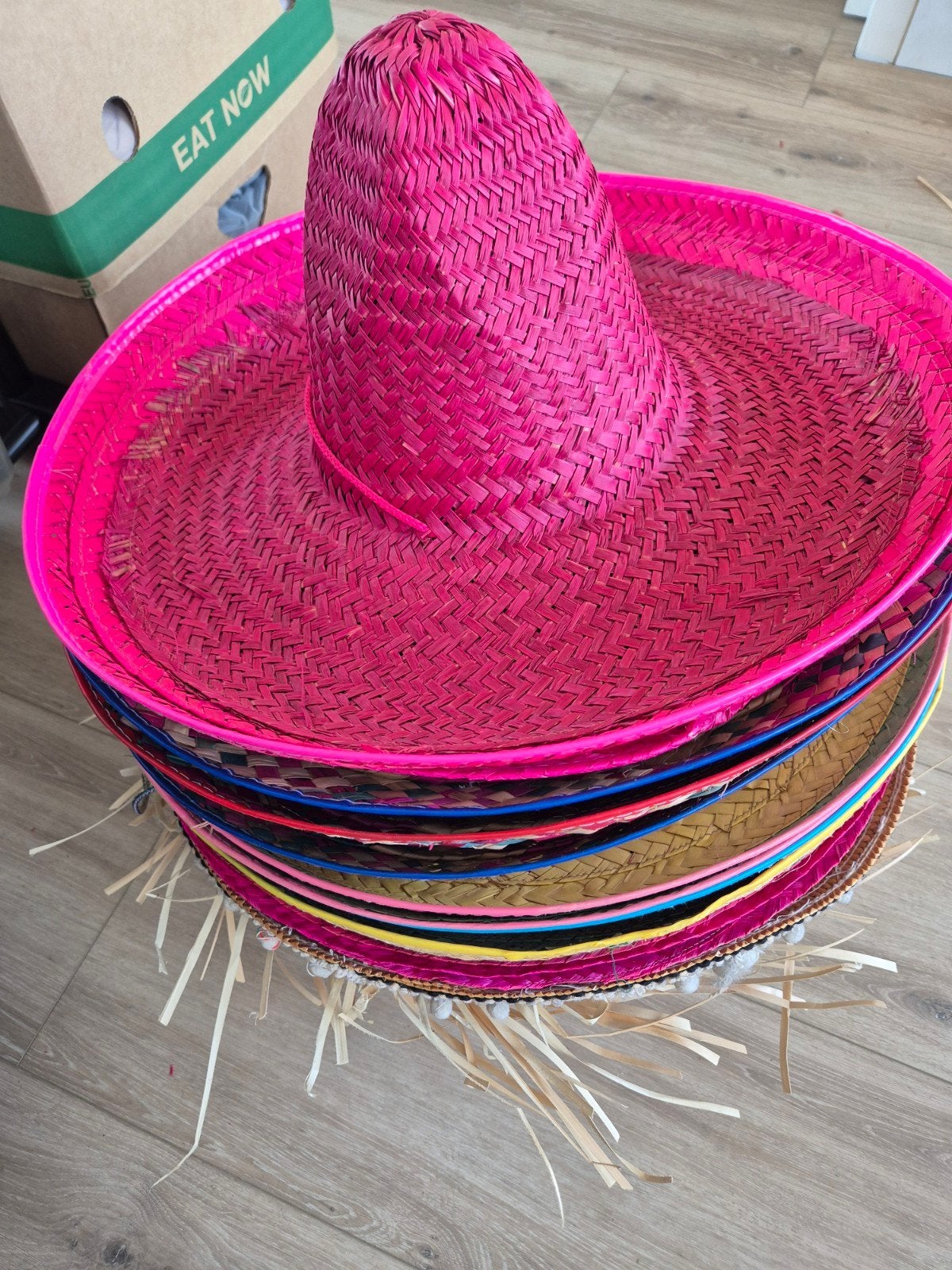 22 Diverse Nieuwe Hoeden - Sombrero's en Strohoeden, Ophalen of Verzenden, Nieuw, One size fits all, Hoed