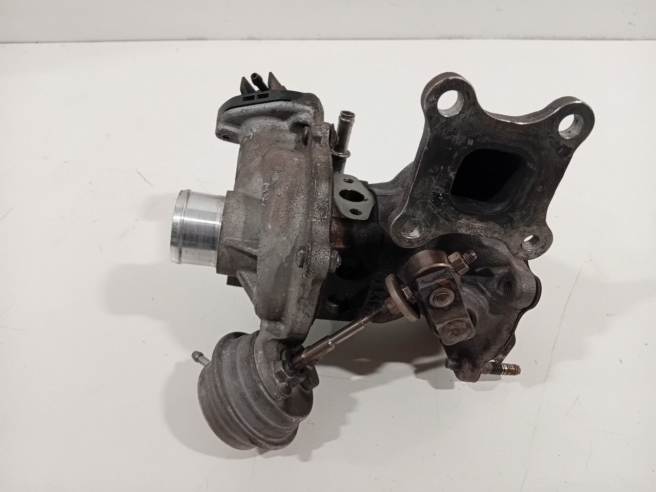 Turbo Ford Fiesta, Auto-onderdelen, Onderdelen@venauto.nl, Van der Ven Autorecycling B.V., Gebruikt, Ettenseweg 76, 4706 PB Roosendaal, The Netherlands
