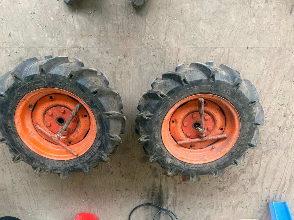 Dubbellucht wielen voor Kubota B7000 serie - 8-16 banden, Zakelijke goederen, Agrarisch | Onderdelen | Banden, Velgen en Assen