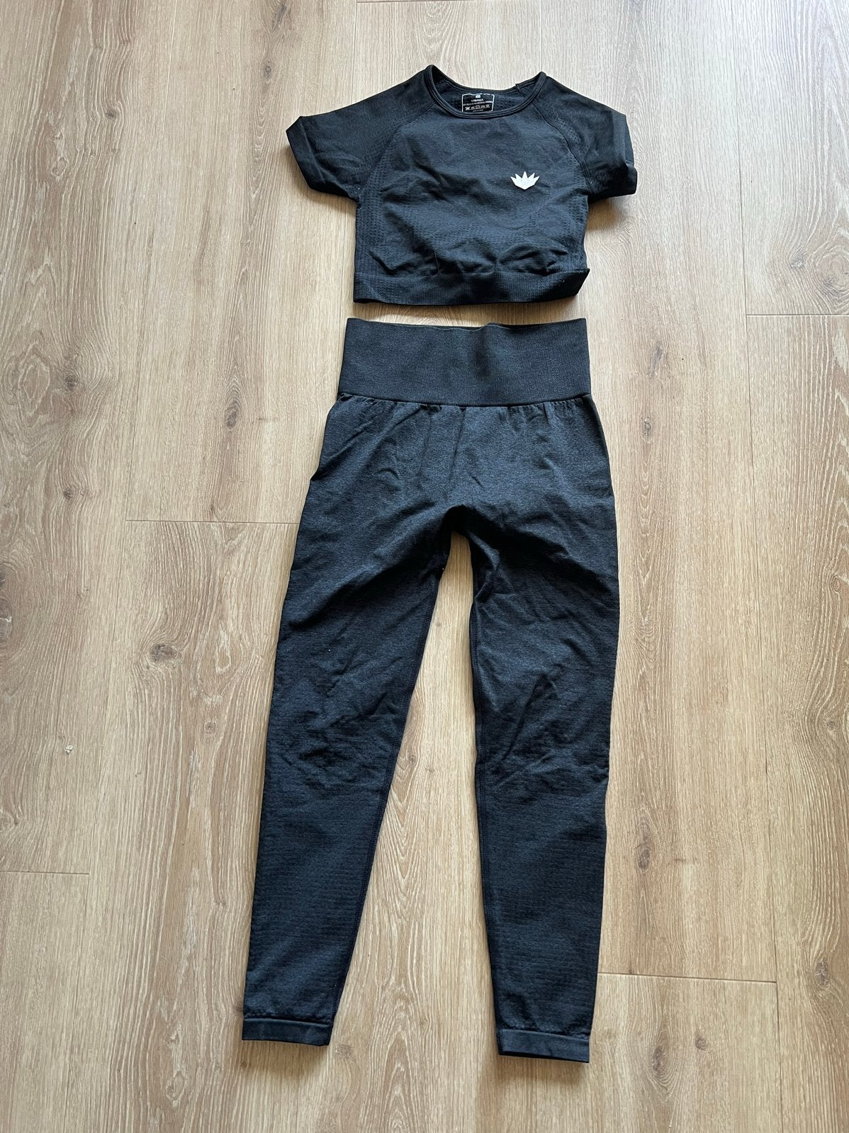 Stylizh Gym Sportset - Legging & Crop Top Maat S, Ophalen of Verzenden, Maat 36 (S), Grijs, Fitness of Aerobics
