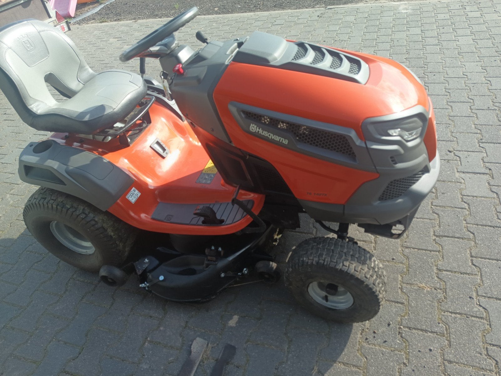 husqvarna ts142tx 2020 hydrostatische zitmaaier, Tuin en Terras, Ophalen, Gebruikt