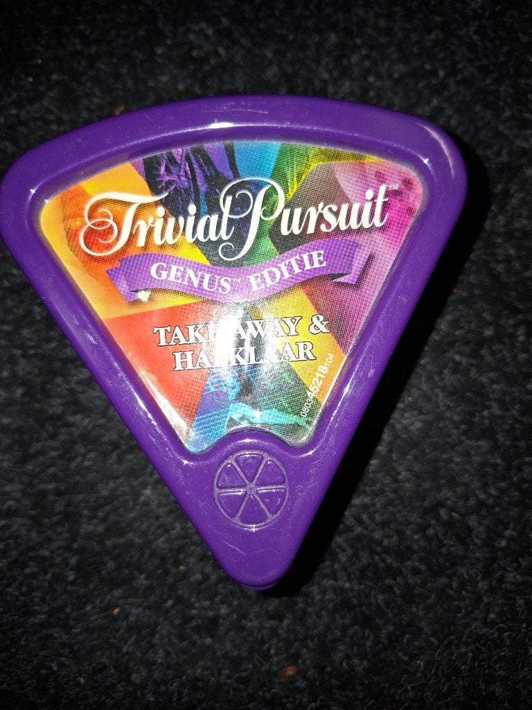 Triviant pursuit genius editie, Ophalen, Zo goed als nieuw