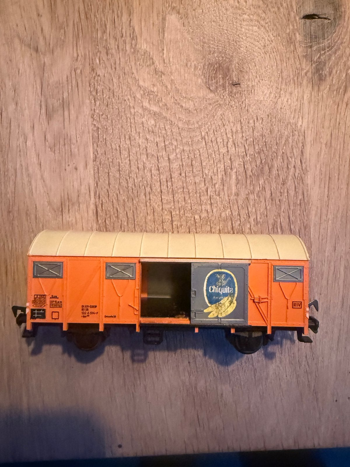 Märklin Chiquita Bananenwagon - Zo goed als nieuw, Ophalen of Verzenden, Zo goed als nieuw, Wagon, Märklin