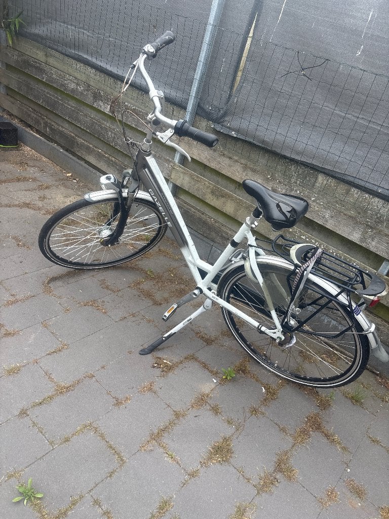 Opknap fiets dames gazelle, Fietsen en Brommers, Fietsen | Dames | Damesfietsen, Ophalen, Versnellingen, Schijfrem, Gazelle