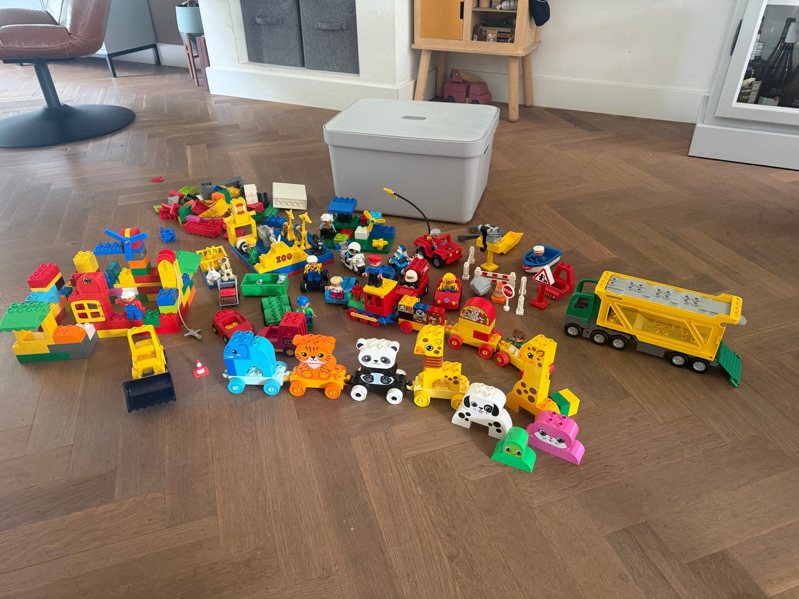 Grote Duplo collectie met diverse sets en figuren, incl doos, Kinderen en Baby's, Speelgoed | Duplo en Lego, Inclusief minifiguren