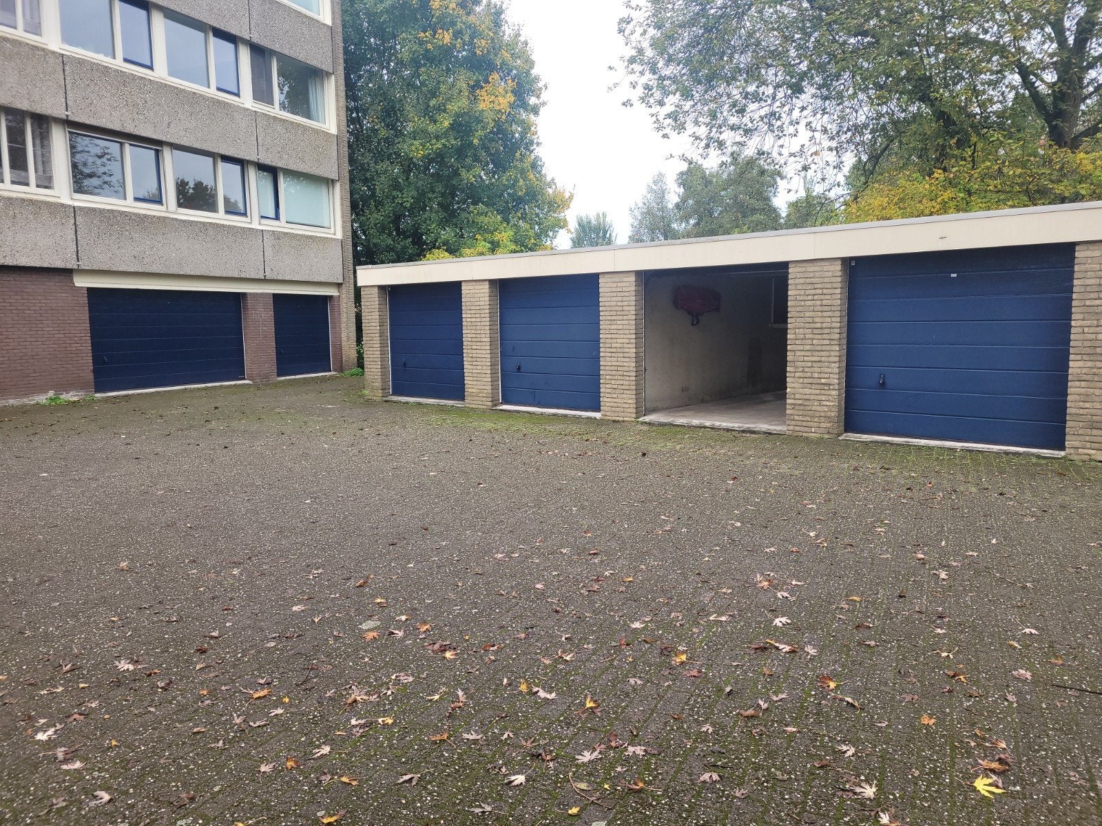 Garagebox te huur met elektra en water nabij centrum A'foort
