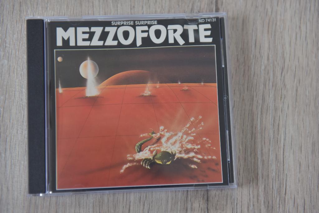 MEZZOFORTE --- SURPRISE SURPRISE, Verzenden, Zo goed als nieuw