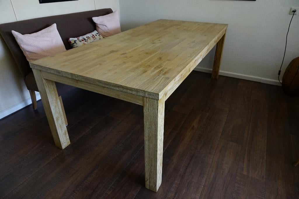 Te koop aangeboden ruime tafel, Huis en Inrichting, Tafels | Eettafels, Ophalen, Gebruikt, Eikenhout, 200 cm of meer