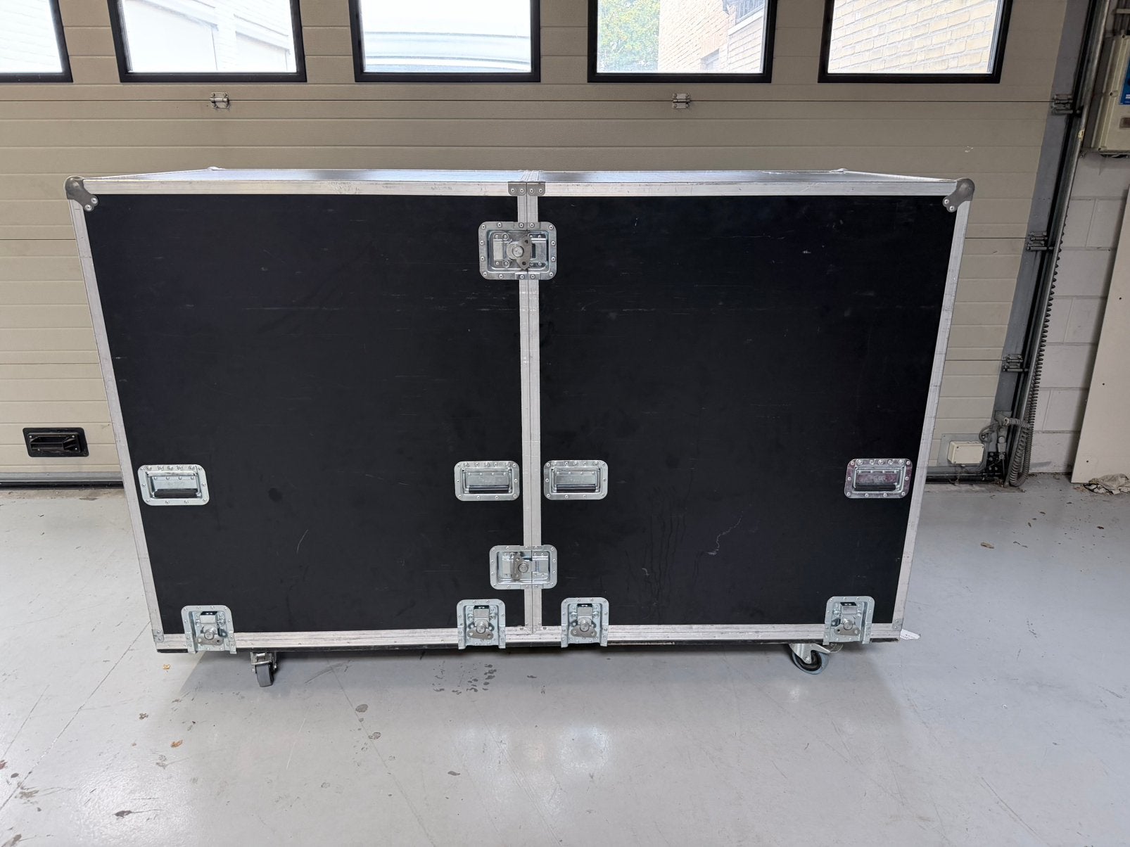 Grote Flightcase / Drum Riser / Rolling Riser op Wielen, Ophalen, Zo goed als nieuw, Overige instrumenten, Flightcase