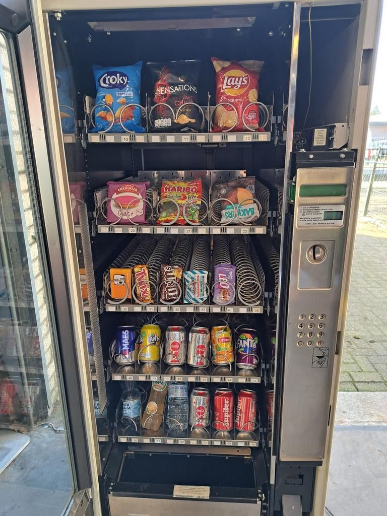 Fris / snack automaat gekoeld, Verzamelen, Automaten | Overige, Ophalen, Gebruikt
