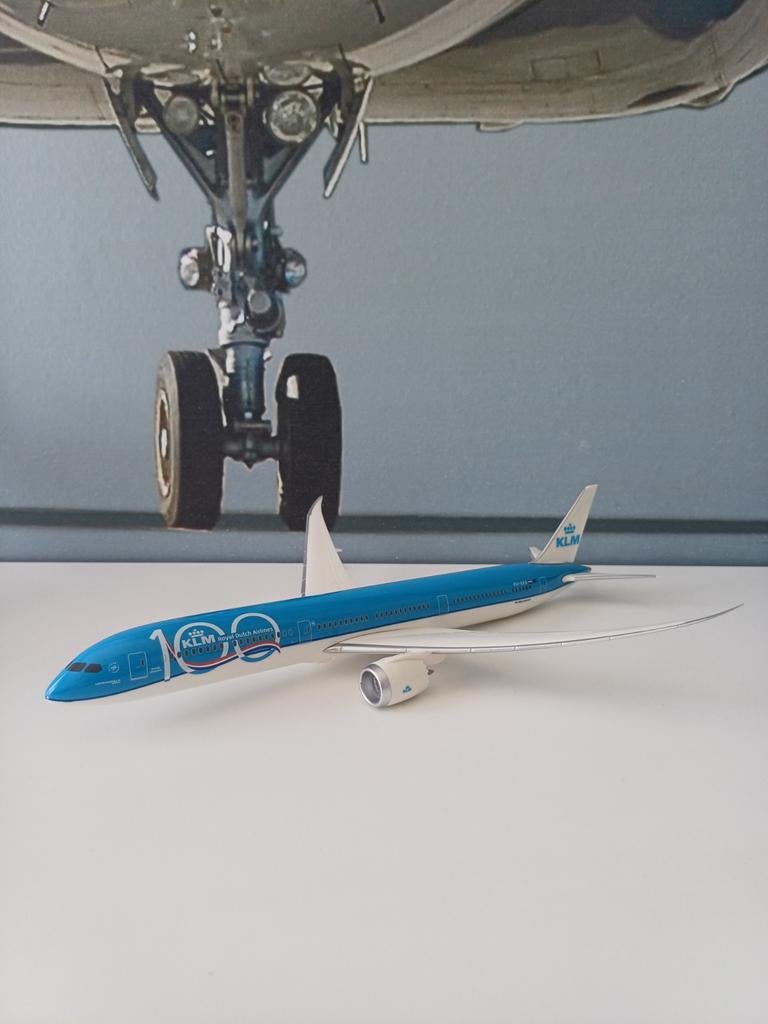 KLM Boeing 787-10 Schaal 1:200, Overige merken, 1:144 tot 1:200, Ophalen of Verzenden, Zo goed als nieuw