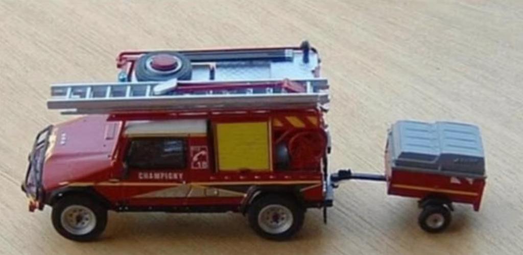 UMM Alter VPI brandweer Champigny sur Yonne schaal 1/43 # 15
