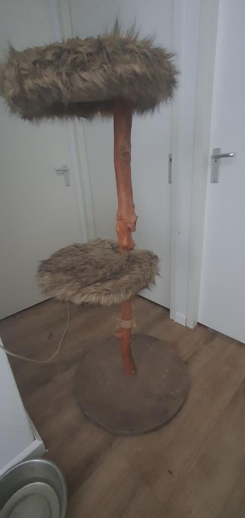 Design bij Lotte krabpaal / kattemeubel, Dieren en Toebehoren, Krabmeubelen, Ophalen, Zo goed als nieuw, Krabpaal