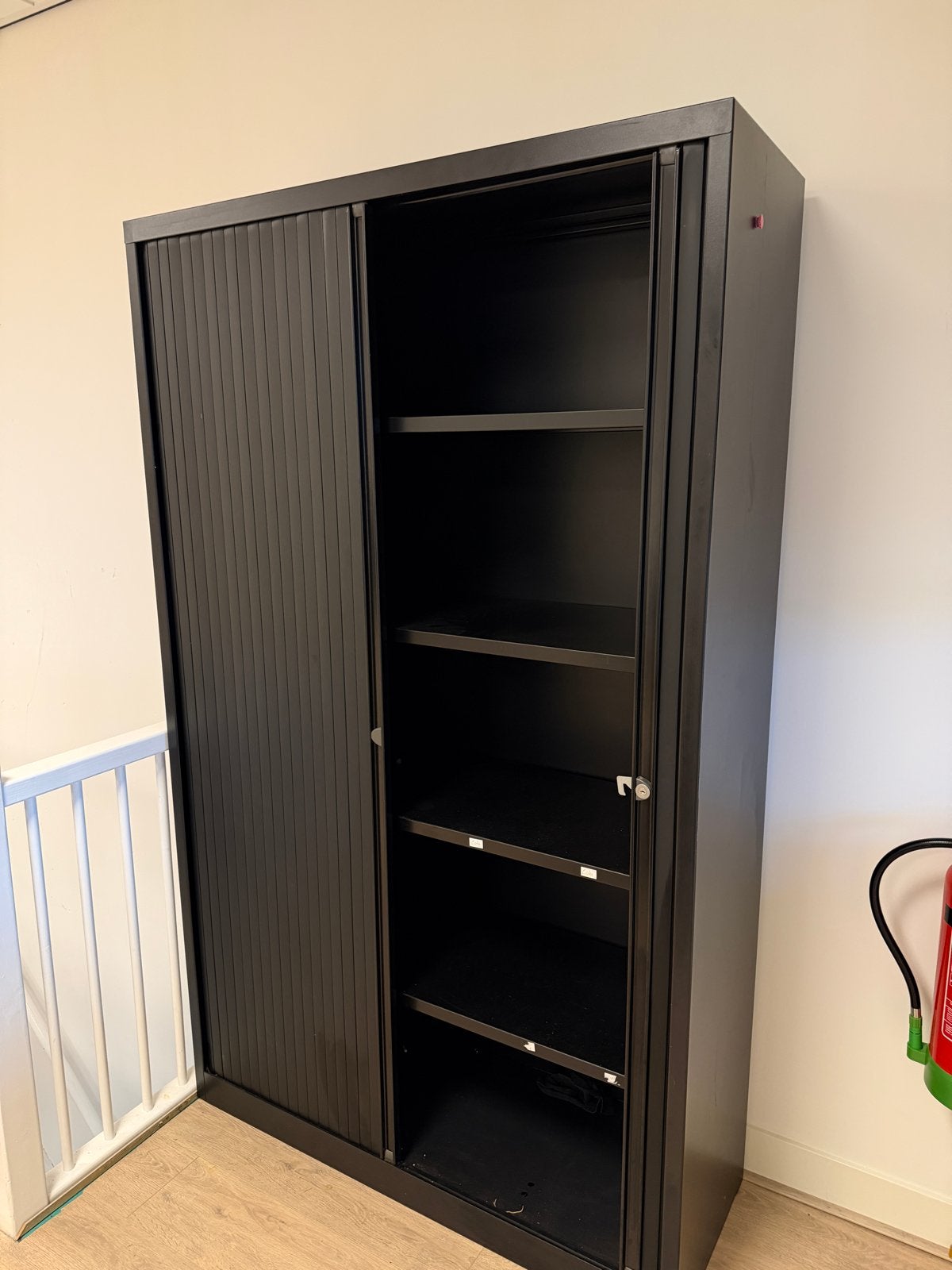 Stellingkast met slot en sleutel - Roldeurkast groot, Ophalen, Xx, 100 tot 150 cm, Xx